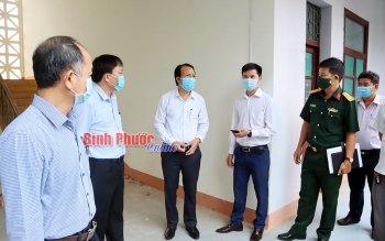 Ban chỉ đạo phòng, chống dịch bệnh covid-19 thành phố Đồng Xoài kiểm tra hiện trạng tại khu ký túc xá Trường Cao đẳng sư phạm (cũ)