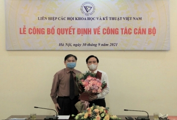 Công bố Quyết định bổ nhiệm Phó Chủ tịch kiêm nhiệm Liên hiệp Hội Việt Nam