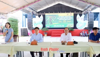 Các đại biểu điều hành hội thảo