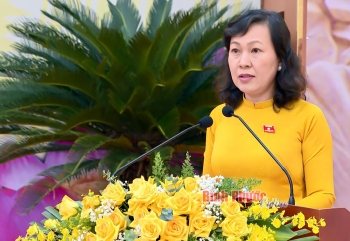 Phó Bí thư Thường trực Tỉnh ủy, Chủ tịch HĐND tỉnh Huỳnh Thị Hằng phát biểu bế mạc kỳ họp