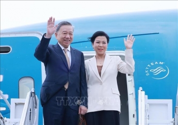 Tổng Bí thư, Chủ tịch nước Tô Lâm và Phu nhân cùng Đoàn đại biểu cấp cao Việt Nam rời New York đi thăm cấp Nhà nước tới Cuba. Ảnh: Lâm Khánh/TTXVN
