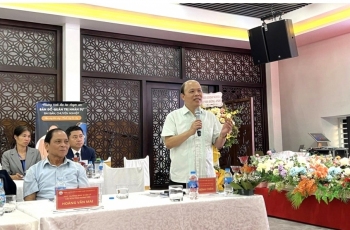 Chủ tịch Viện Chính sách, Pháp luật và Quản lý; Tổng biên tập Tạp chí Việt Nam hội nhập Đoàn Mạnh Phương phát biểu khai mạc chương trình