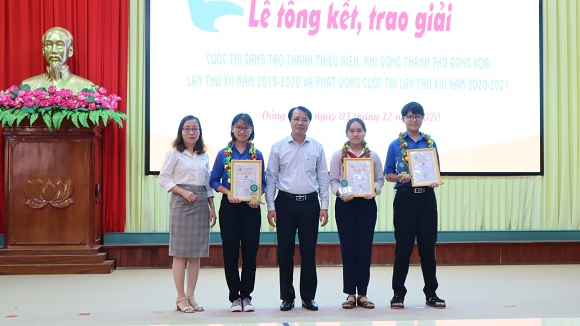 Đồng Xoài: Tổng kết trao giải cuộc thi sáng tạo thanh thiếu niên nhi đồng thành phố Đồng Xoài lần thứ XII, năm 2019-2020.