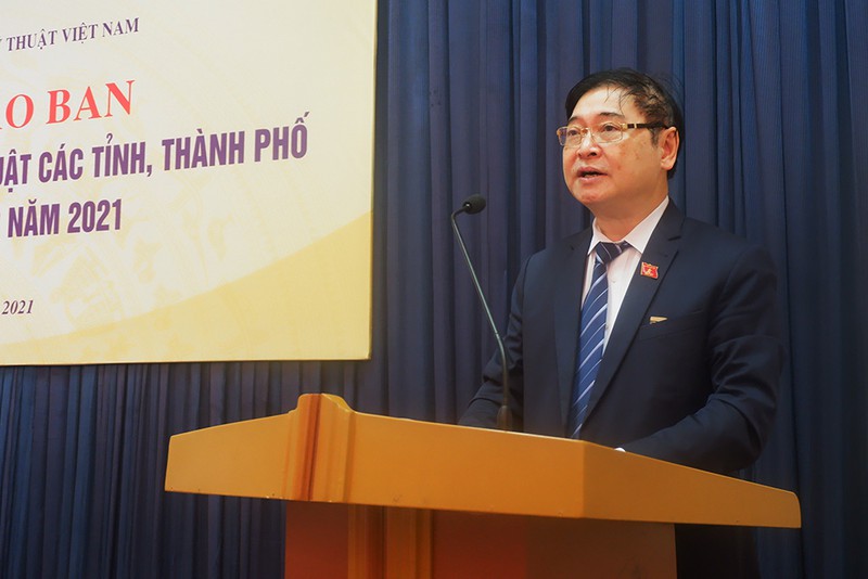 Chủ tịch Liên Hiệp Hội Việt Nam Phan Xuân Dũng phát biểu tại hội nghị