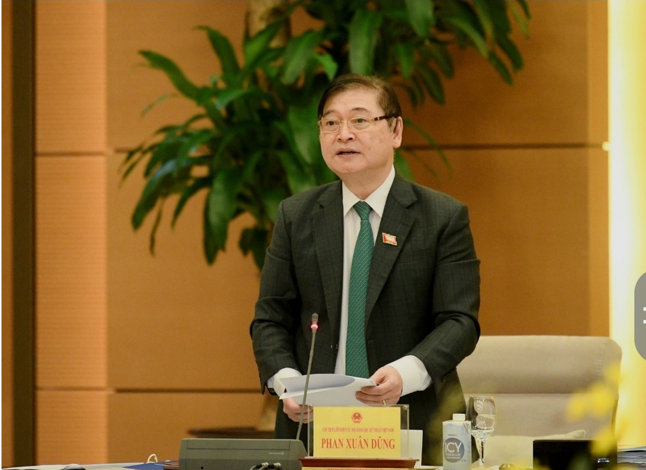 Chủ tịch Liên hiệp các Hội Khoa học và Kỹ thuật Việt Nam Phan Xuân Dũng phát biểu khai mạc tại Hội thảo.