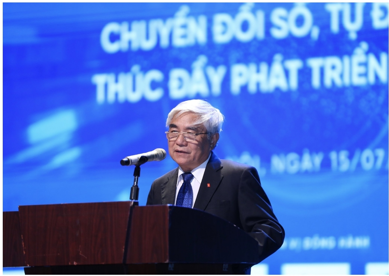 Chủ tịch Hội Tự động hóa VN Nguyễn Quân phát biểu