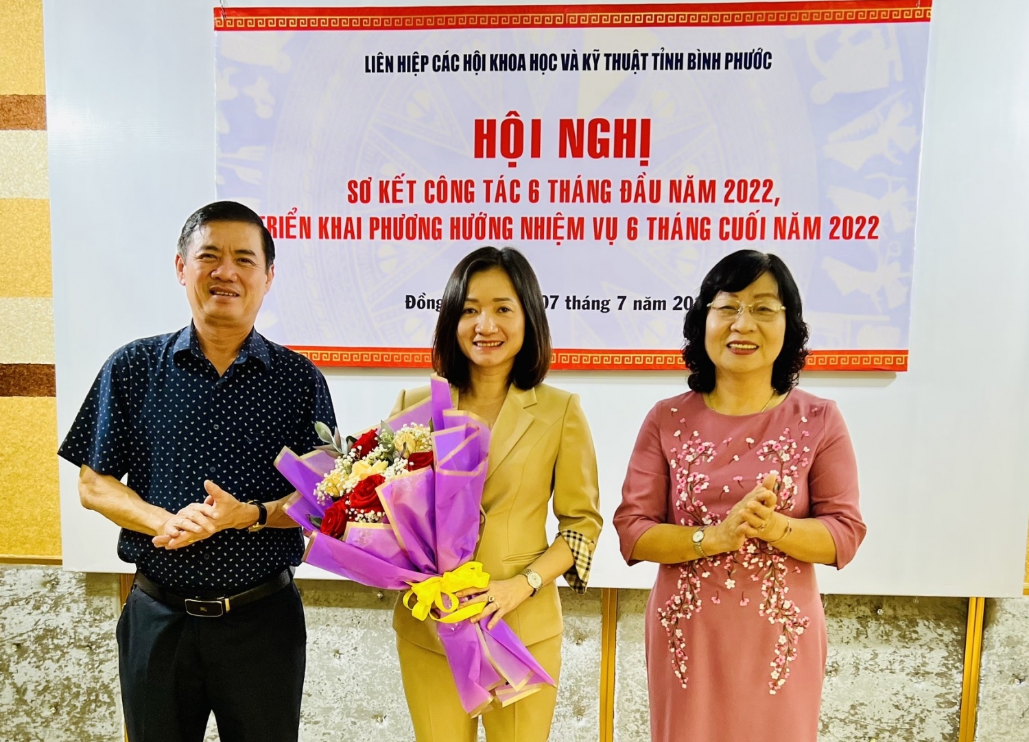 Bà Bùi Thị Minh Thúy, Giám đốc Sở Khoa học và Công nghệ được tín nhiệm bầu giữ chức Phó chủ tịch kiêm nhiệm Liên hiệp hội khóa III, nhiệm kỳ 2017-2022