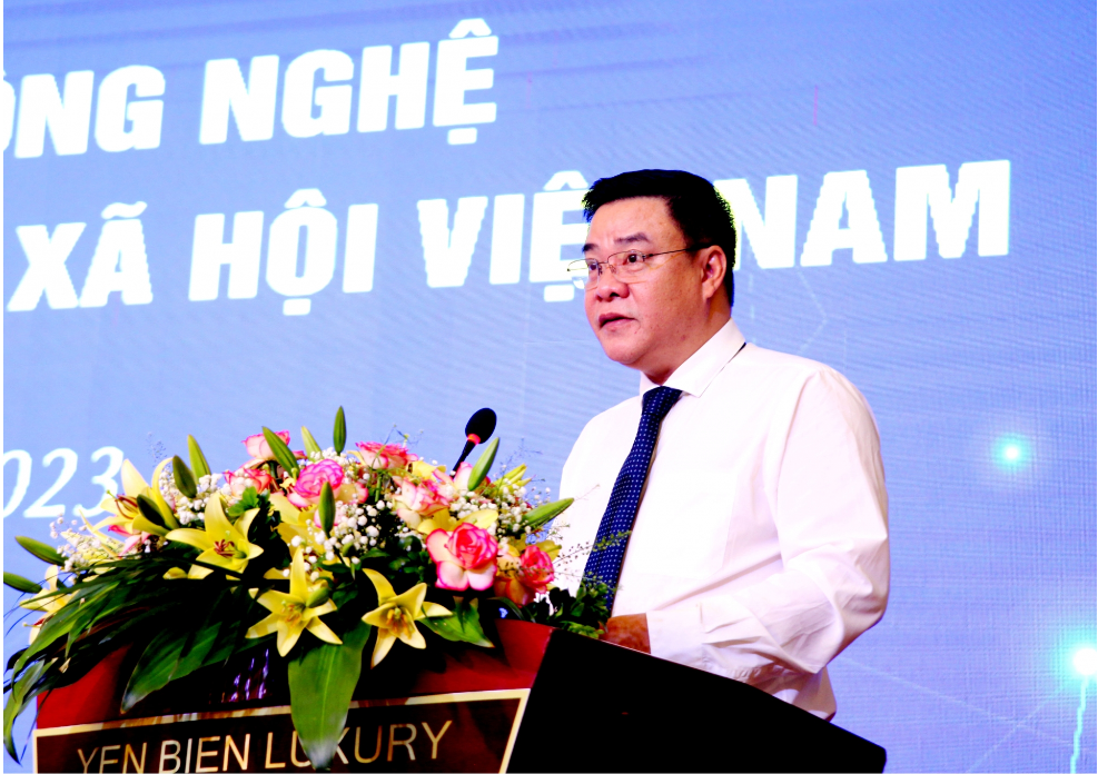 Phó Chủ tịch TT UBND tỉnh Hoàng Gia Long phát biểu chào mừng Hội thảo